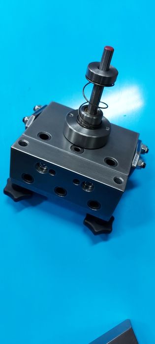 Шаблон за минификс със закалени втулки