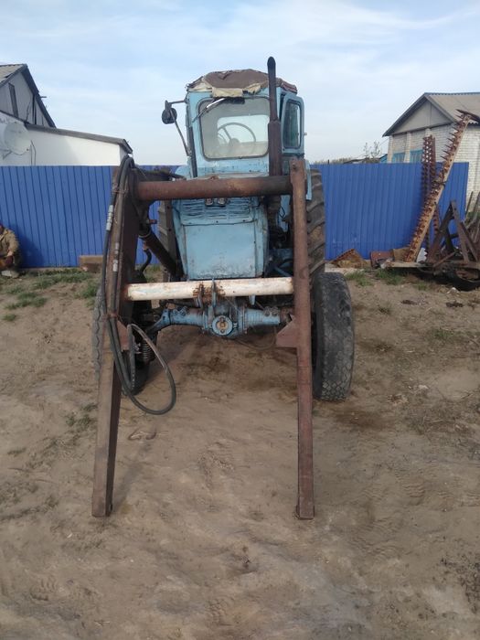 срочна Продам трактор Т -40 ведущий с куном