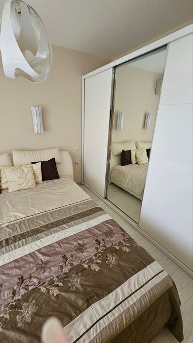 Дава се под наем Тристаен апартамент в к.к. Златни пясъци - 87 кв.м за 357 € - Снимка #1