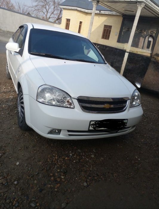 Lasetti 1.8 sotiladi yoki abmen metani bor