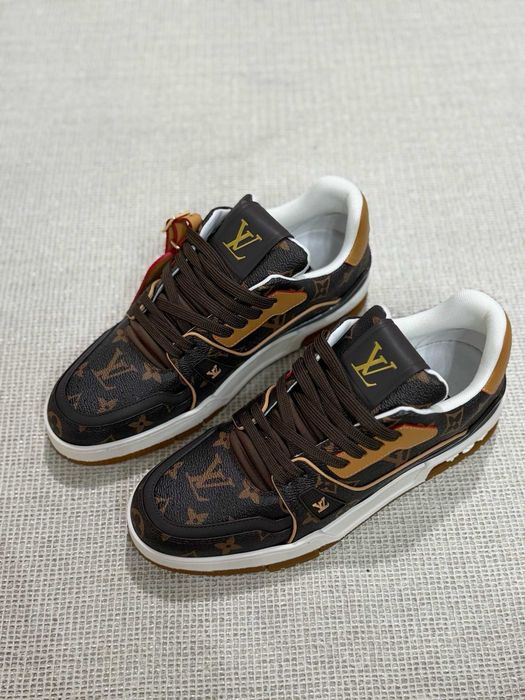 Adidasi Louis Vuitton Trainer Premium