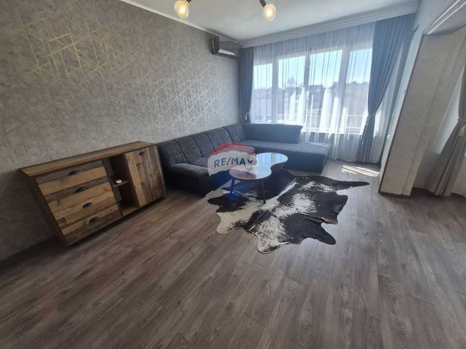 Дава се под наем Тристаен апартамент в Варна, Конфуто - 100 кв.м за 648.21 € - Снимка #4