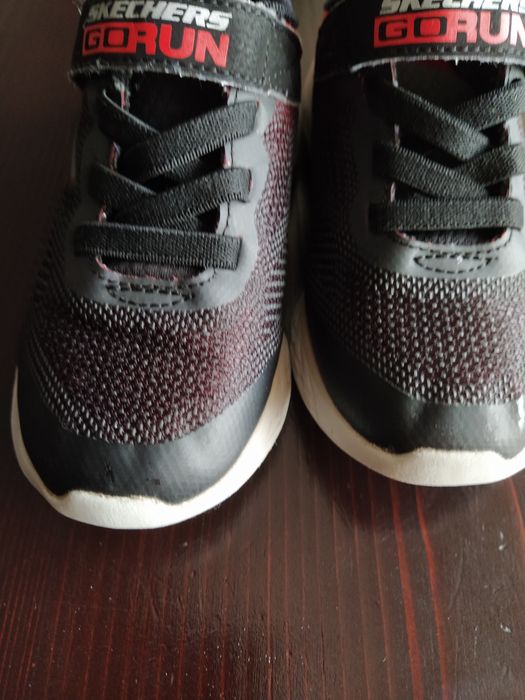 Vând Skechers GoRun mărimea 26