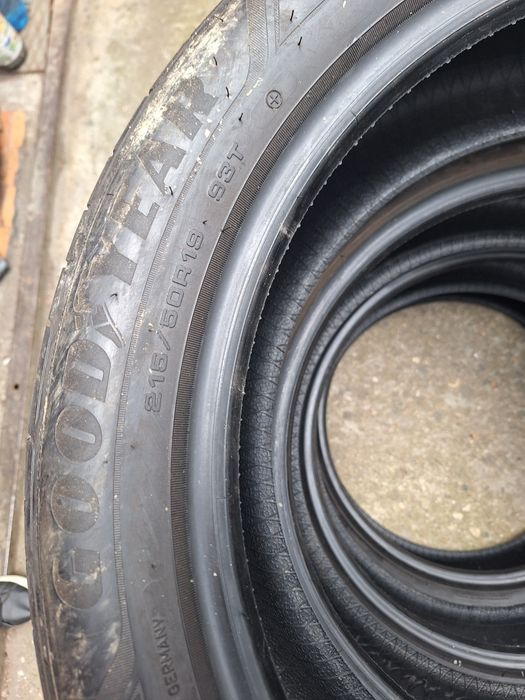 215/50/19  Топ състояние