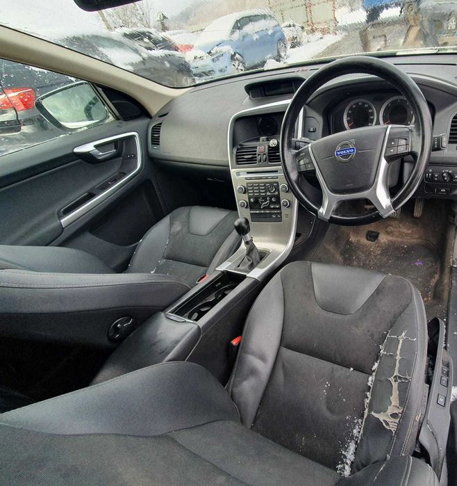 Dezmembrez Volvo XC60 2.4D 4X4 2009