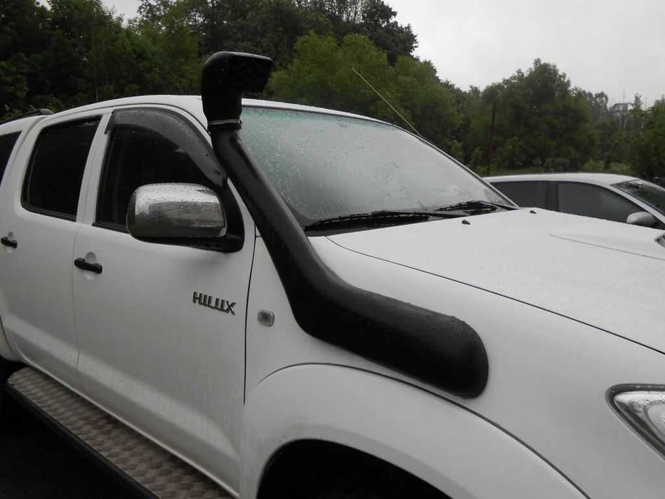 Шноркель на Toyota Hilux