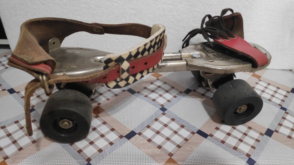 Patine cu rotile anii '70-80,  role