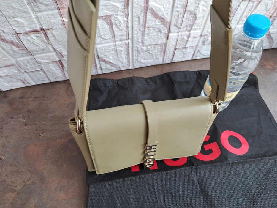 дамска чанта,HUGO,малка  чантичка,хуго