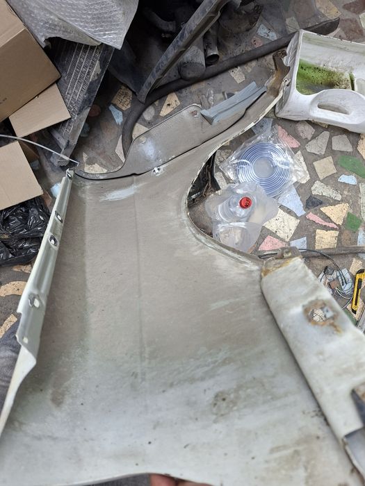 Крыло приора б/у 2012 год