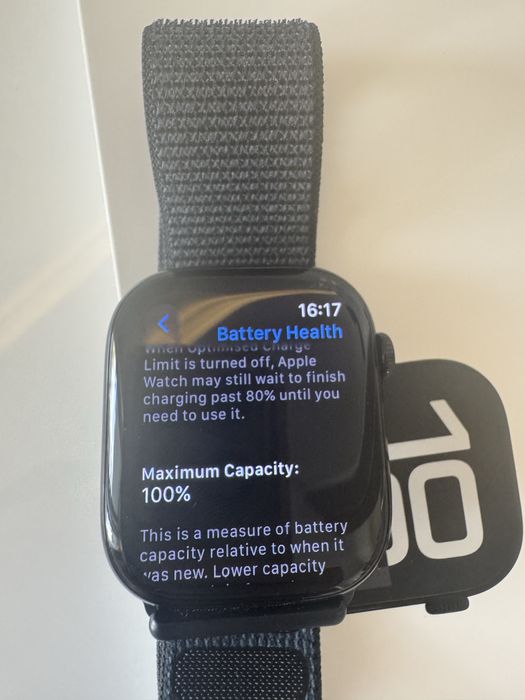 Apple Watch Series 10 – 46mm GPS (Jet Black) + Milanese Loop