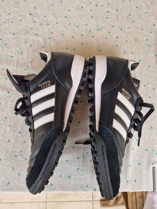 Adidas-Mundial-перфектни