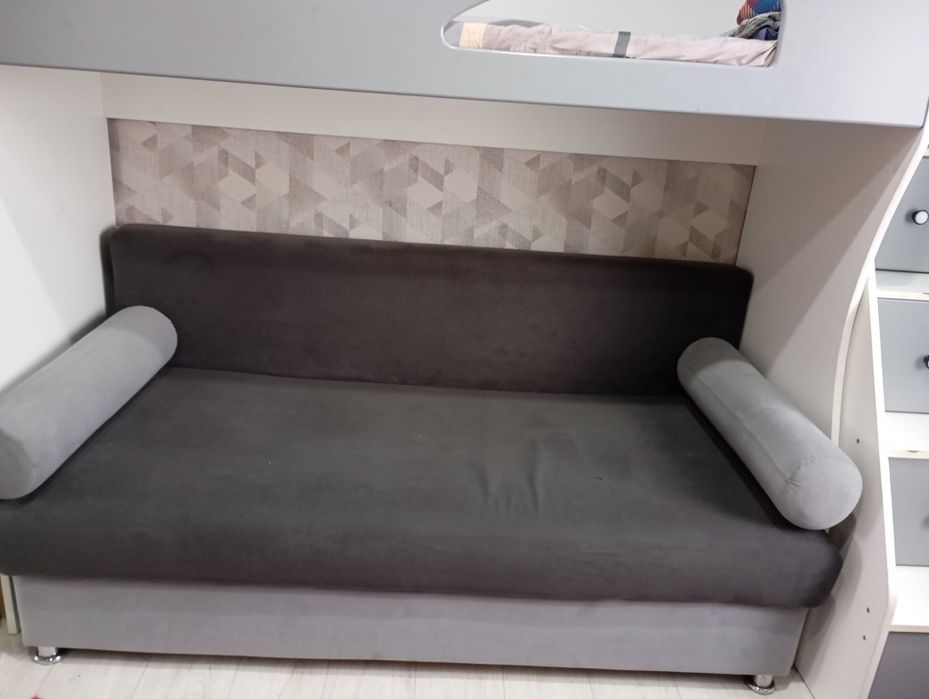 Двухярусная кровать диван