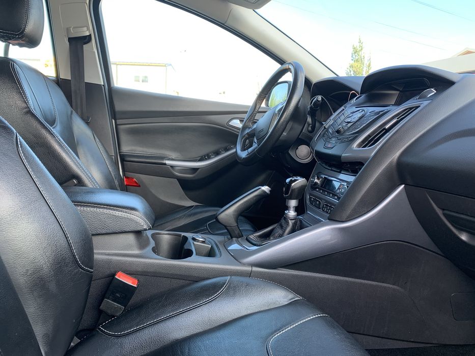 Ford Focus  Titanium1.6 TDCI 105cp 2013