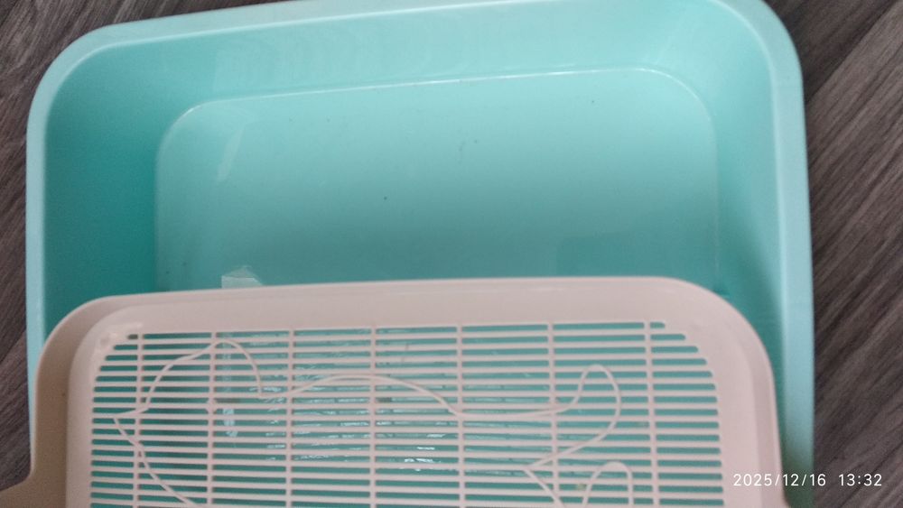 Продам лоток для кошек.