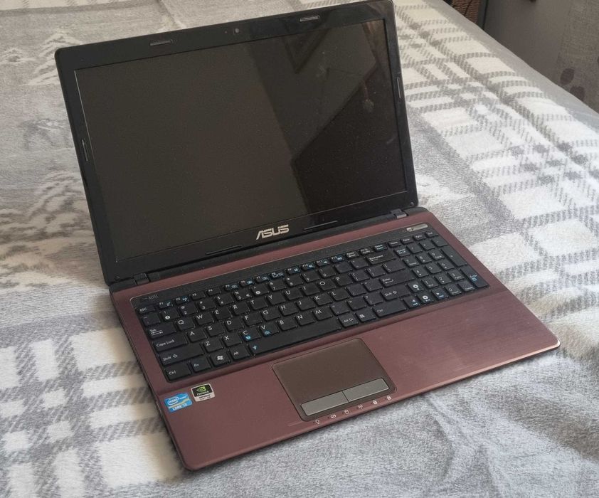 Laptop Asus Intel i3, 8 GB/ram, Display 15.6 inch