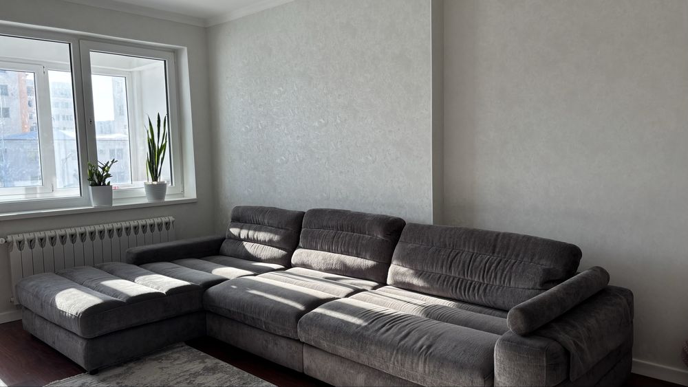 Продам диван для гостиной