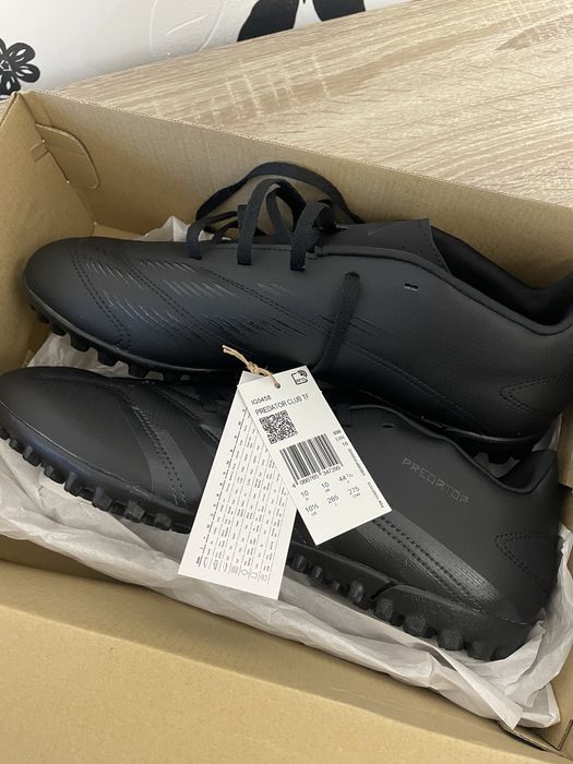 Футболни обувки Adidas Predator