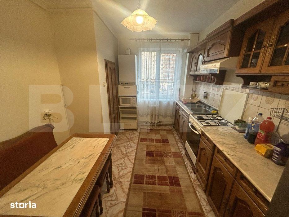 Apartament de inchiriat 3 camere, decomandat, 65 mp, zona Cetate