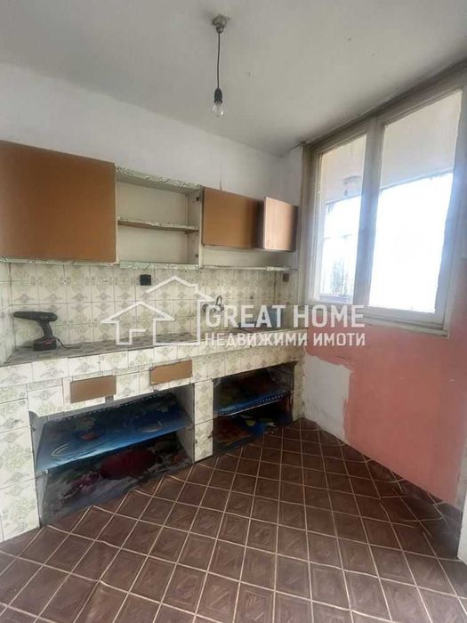 Търговище !! Тухла !! Пазара !!