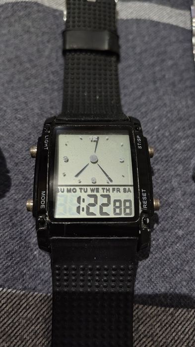 Ceasuri diferite modele