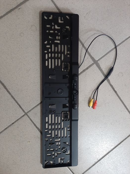 Камера заднего вида с рамкой.