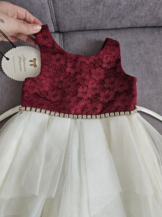 Две разкошни рокли за принцеси