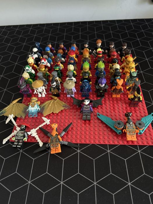 Vand sau schimb lego uri de mai multe feluri
