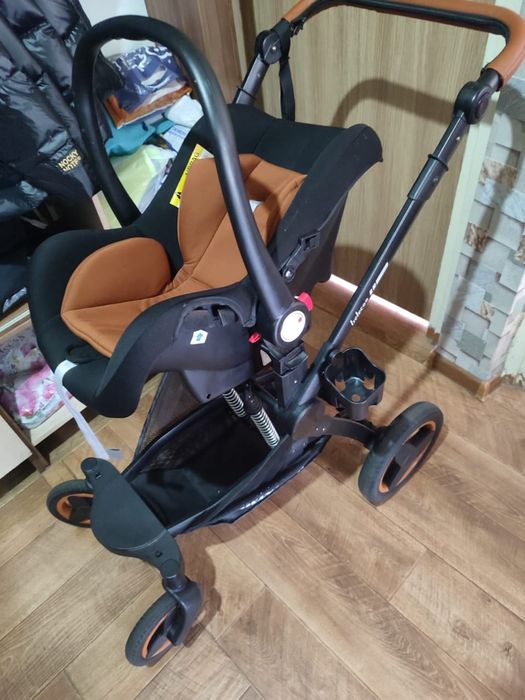 Продаю Коляску Трансформер