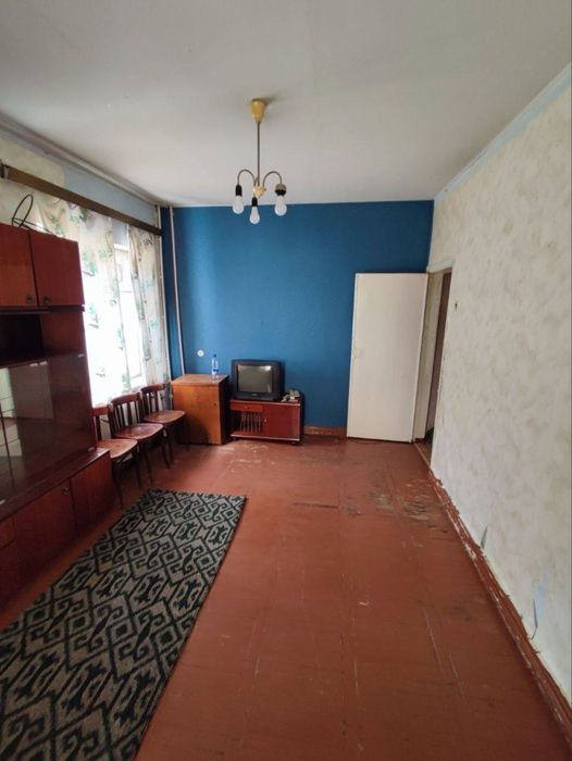 2х комнатная в центре Чирчика (можно под бизнес)