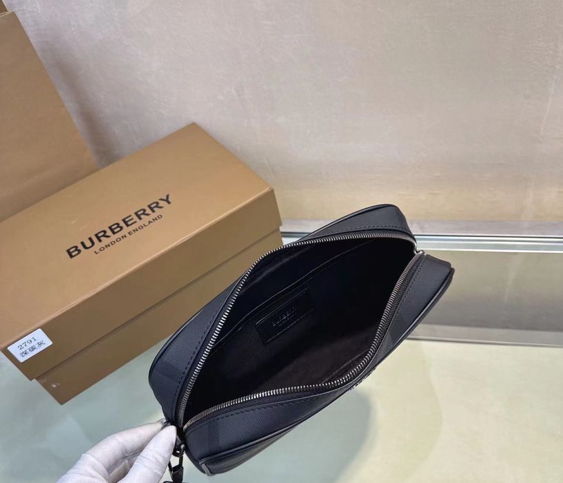 Чанта Burberry Muswell Check-print Zip Pouch in Faux Leather