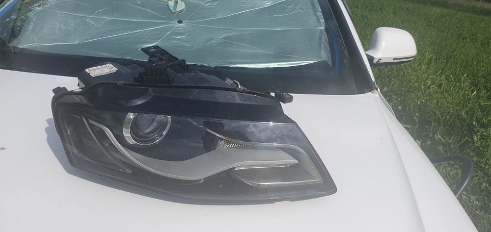 Far Audi a4 b8 Dreapta bi-xenon led Complet