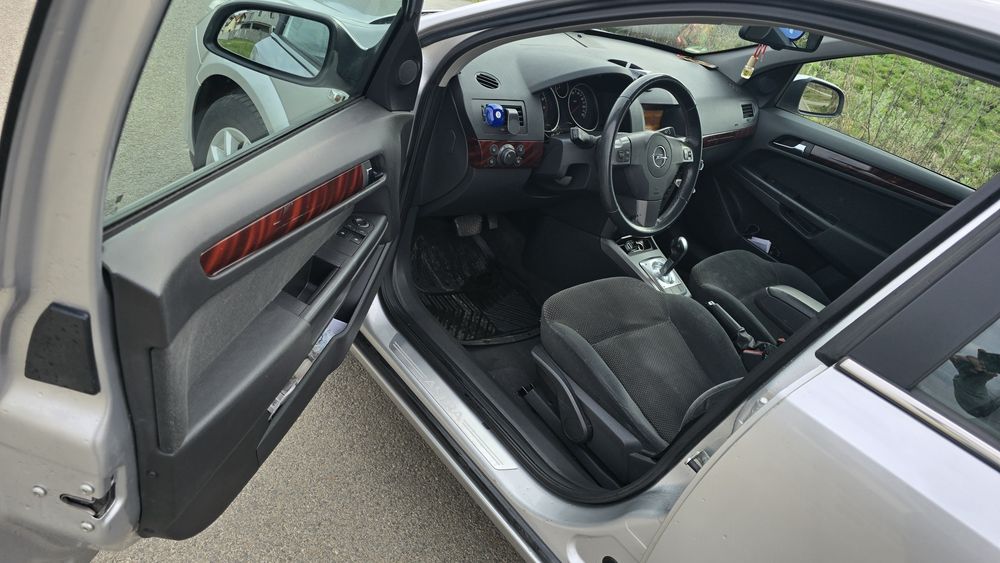 Vând Opel Astra H, 1.6 benzina, XEP, cutie automata easytronic
