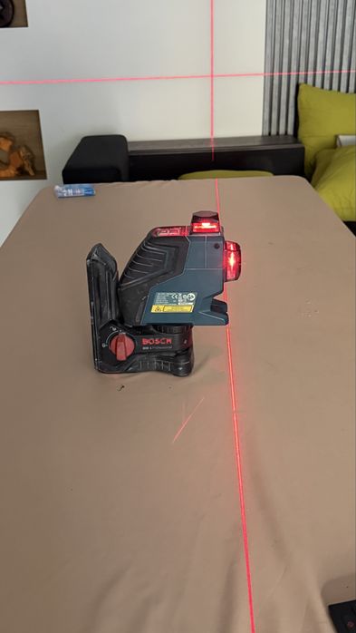Лазарен нивелир  Bosch GLL2-80 P