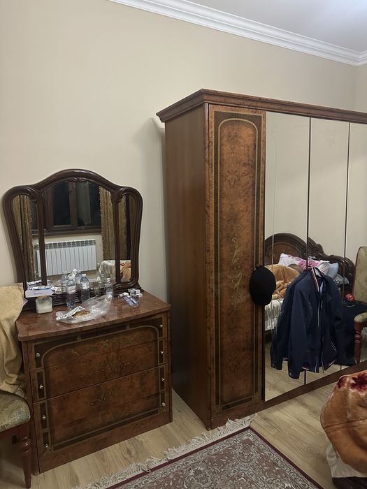 Спальный гарнитур