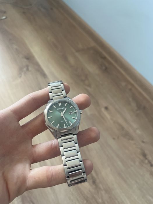 Часовник Citizen сапфир кристал