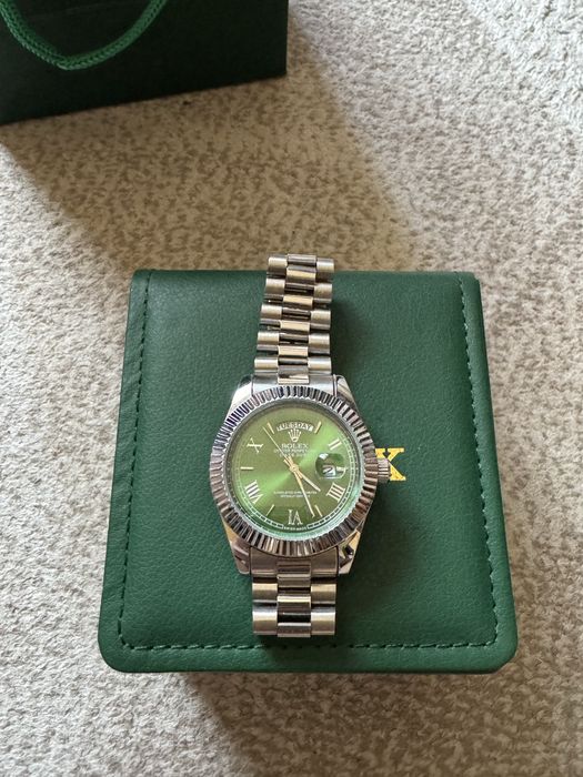 продам часы ROLEX новый