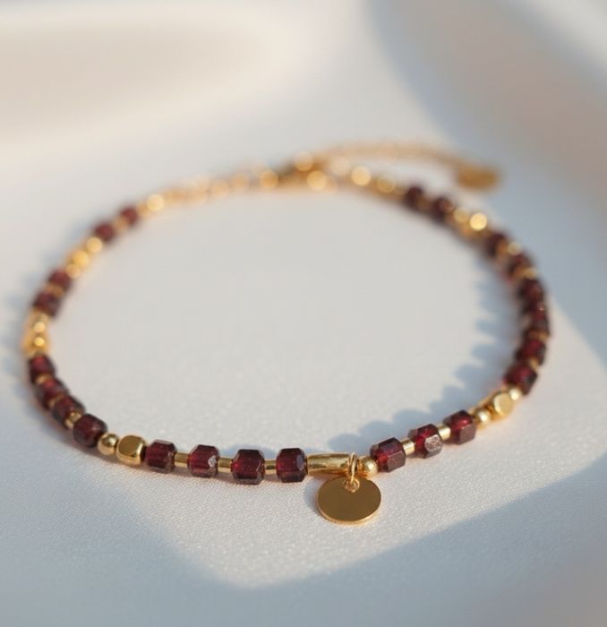 Колиета и гривни с перли и ест.камъни