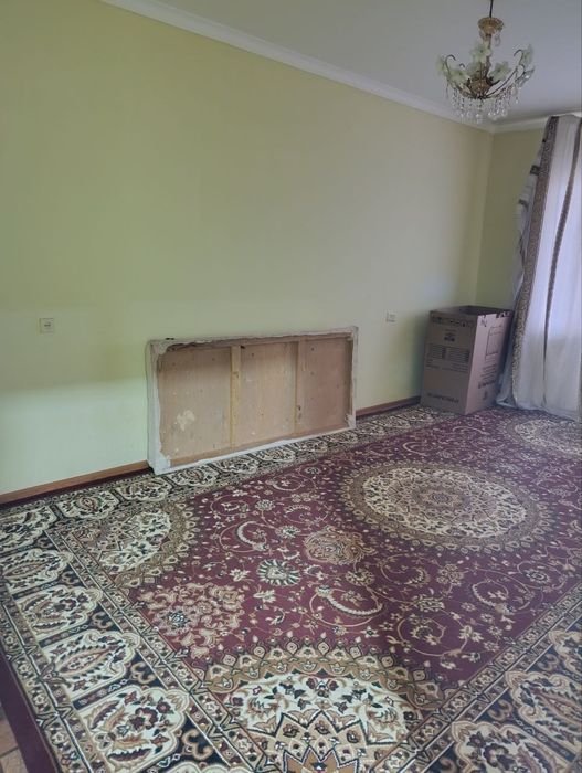 Шарк 1 да жойлашган 3 хонали квартира ижарага берилади