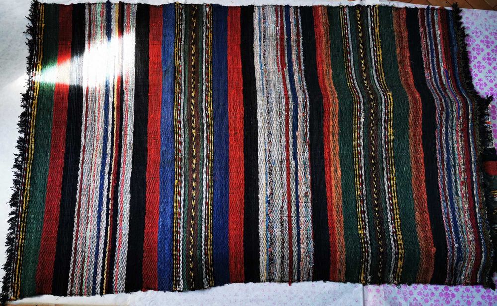 Черги ръчно тъкани