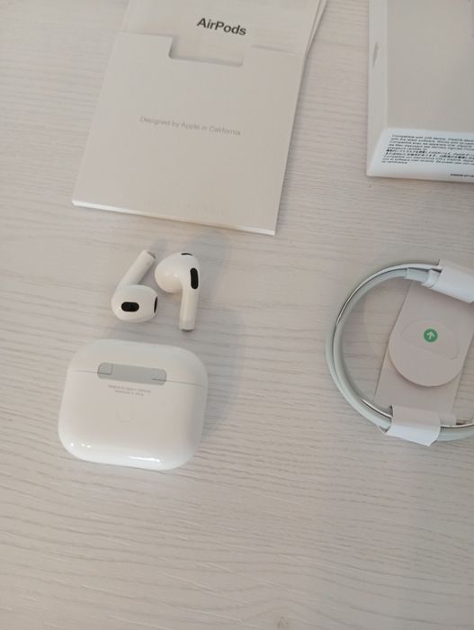 Vând căști Apple AirPods pro 3