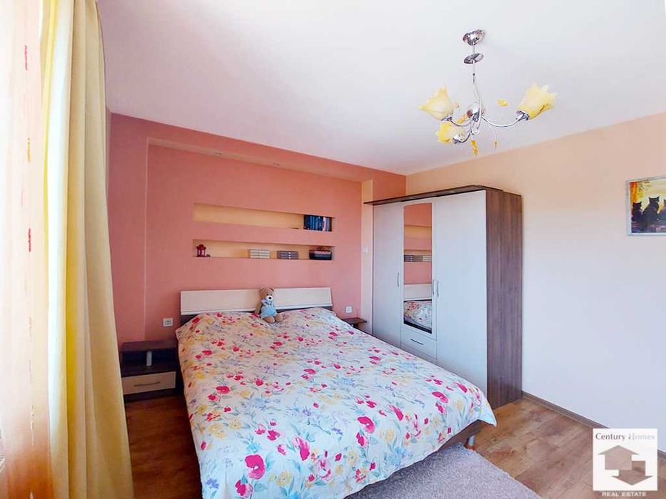 Продава се Четиристаен апартамент в Велико Търново, Център - 136 кв.м за 2028 €/кв.м - Снимка #8