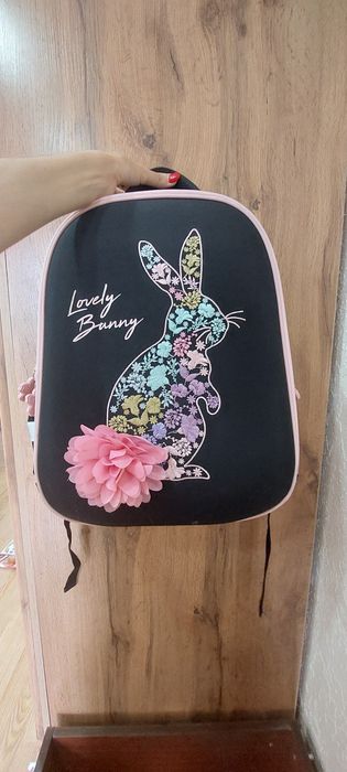 Продам рюкзак школьный б/у