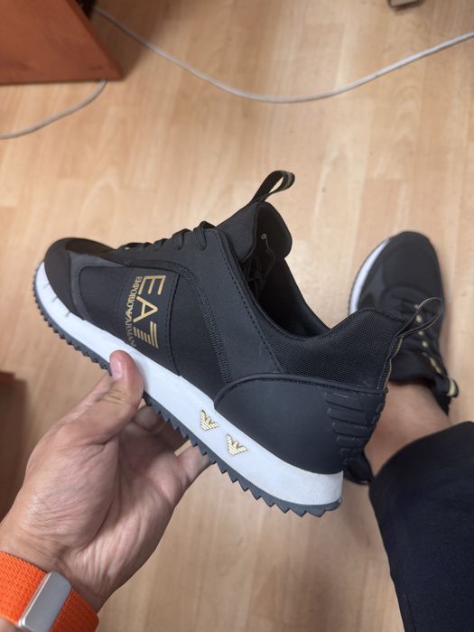 Продам кросовку armani EA7 A/X оригинал
