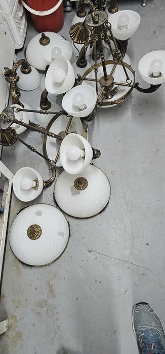 Vand lustre si aplice