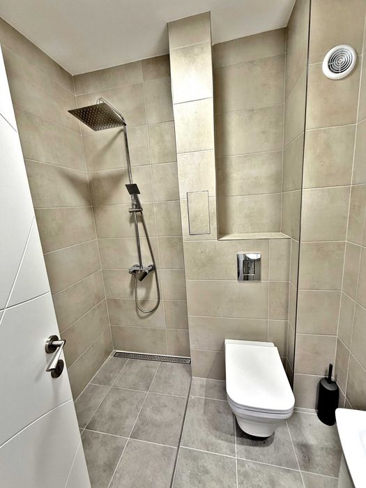 Дава се под наем Тристаен апартамент в Пловдив, Христо Смирненски - 110 кв.м за 720 € - Снимка #10