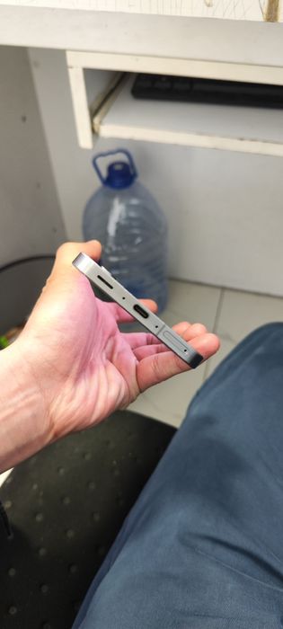 Samsung A56gb    12 256gb