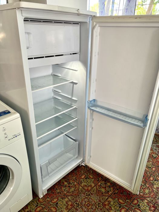 Продам Холодильник с Машинкой