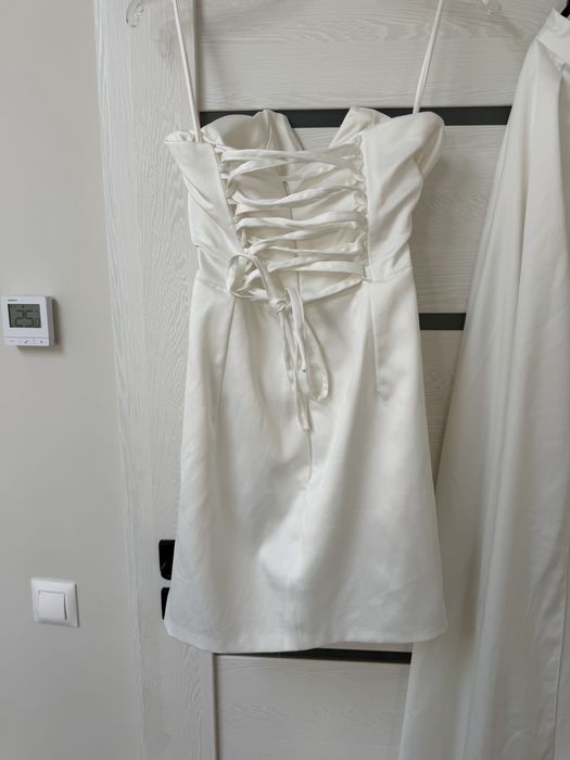 Vand rochie cununie civila cu trena detasabila