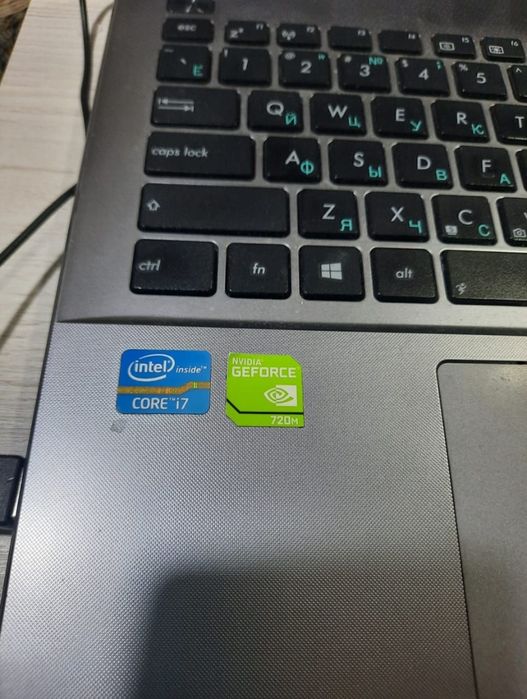 Срочно продам ноутбук асус х550с