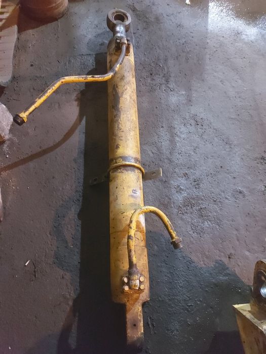 Продаётся гидроцилиндры